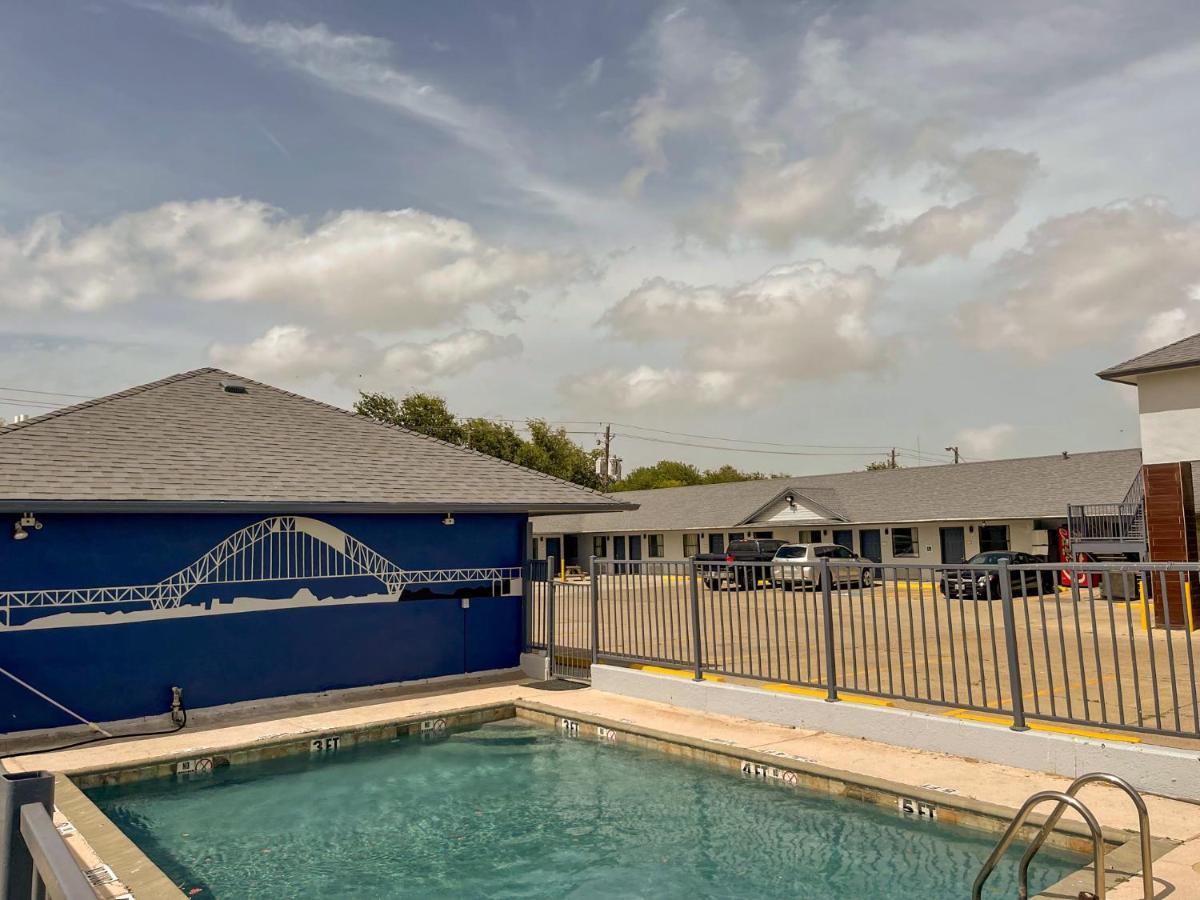 Deluxe Inn & Suites Corpus Christi Exterior foto